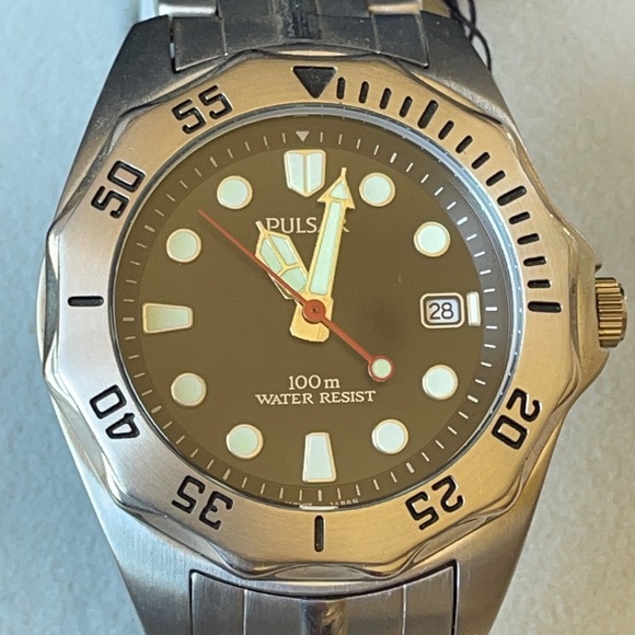 Pulsar Men battery stainless steel WR100M w/date